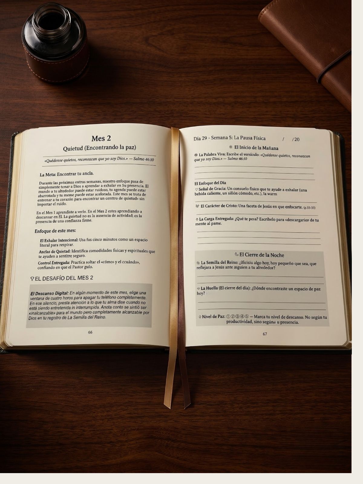 Jesus in Five Journal - Edición en Español interior pages showing daily five-minute devotional layout in Spanish